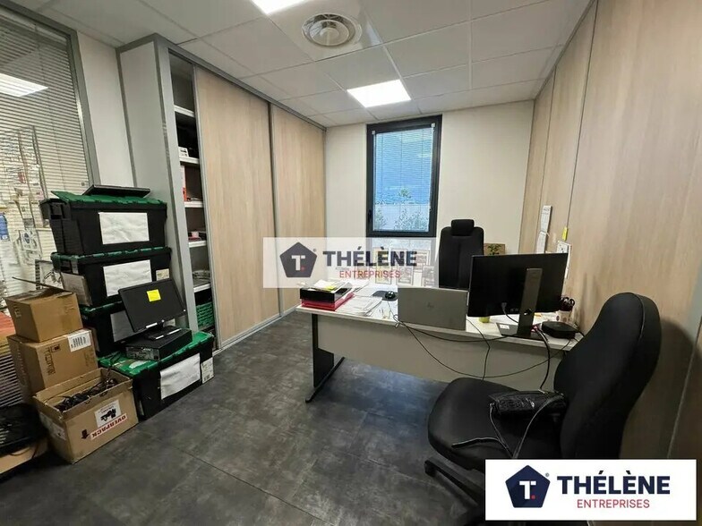 Office in Mauguio to rent - Building Photo - Image 3 of 10