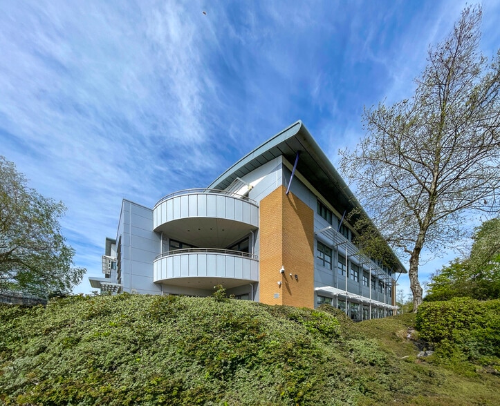 Pynes Hl, Exeter to rent - Building Photo - Image 3 of 6