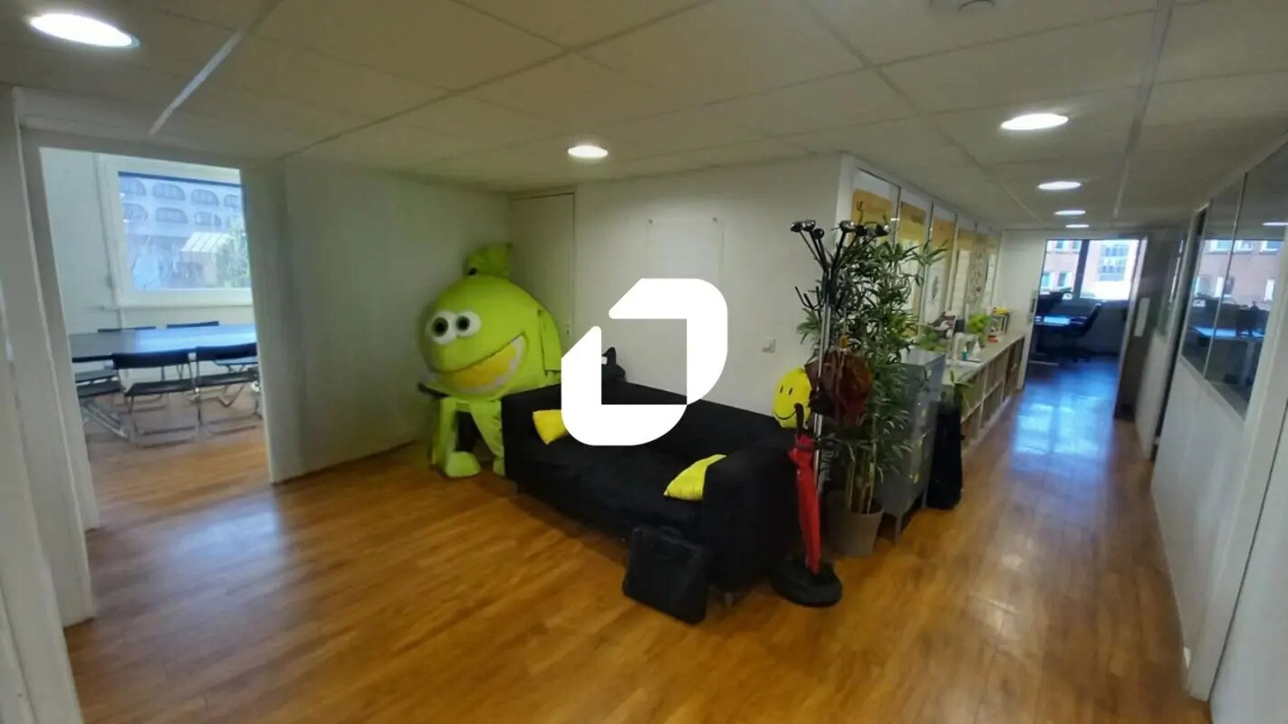 Office in VILLENEUVE-D'ASCQ to rent Interior Photo- Image 1 of 13