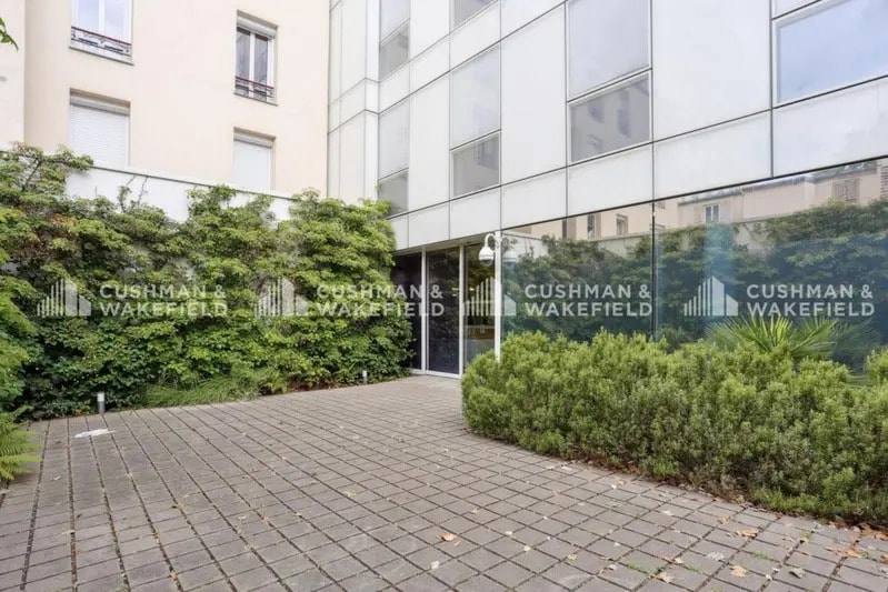 9-11 Rue De L'Est, Boulogne-Billancourt to rent - Building Photo - Image 3 of 4