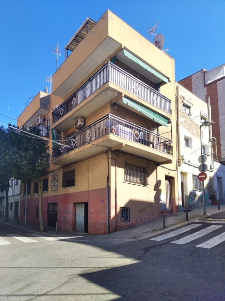 Build-to-Rent in Badalona, Barcelona for sale Primary Photo- Image 1 of 2