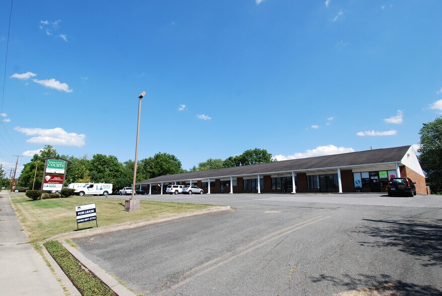 7700-7728 Main St, Middletown, VA for rent - Building Photo - Image 3 of 4