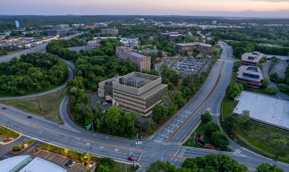 1 Burlington Mall Rd, Burlington, MA for rent - Building Photo - Image 3 of 4