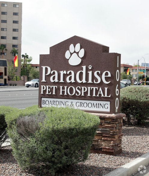 1060 E Flamingo Rd, Las Vegas, NV to rent - Building Photo - Image 3 of 13