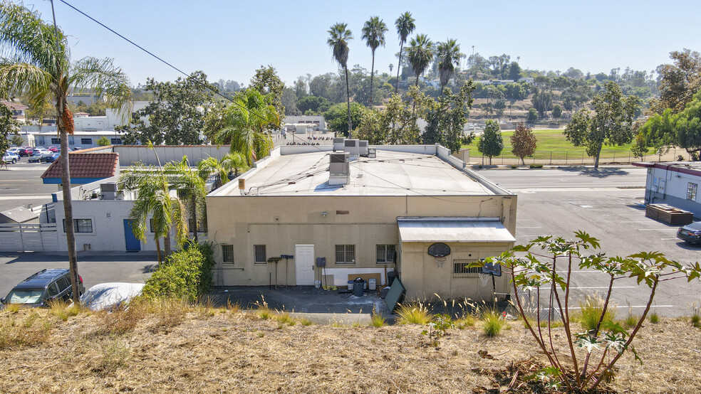 942 Vista Village Dr, Vista, CA for sale - Building Photo - Image 3 of 6