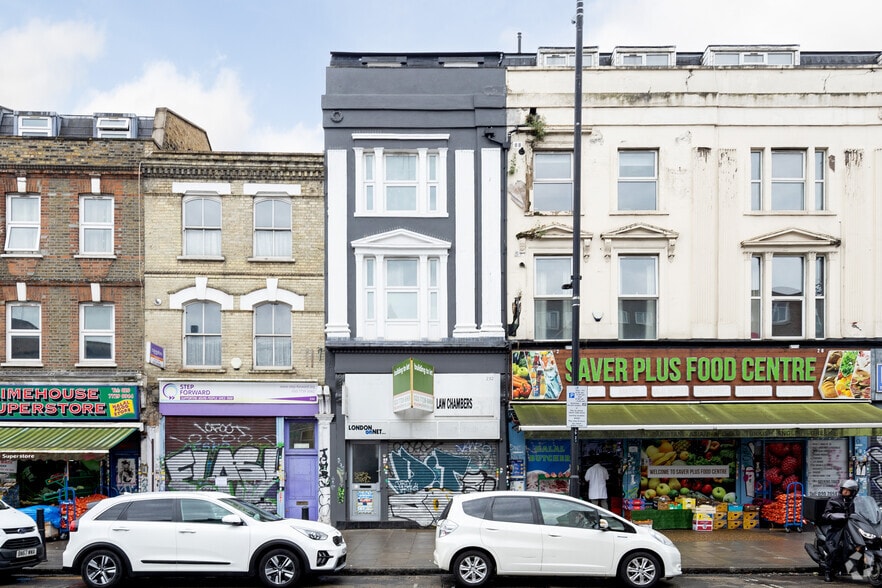 Bethnal Green Rd, London to rent - Primary Photo - Image 1 of 2