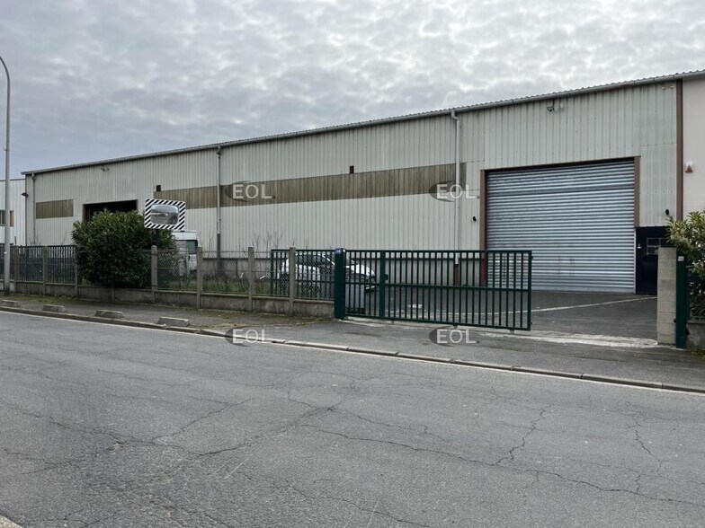 Light Industrial in Argenteuil for sale - Building Photo - Image 1 of 11