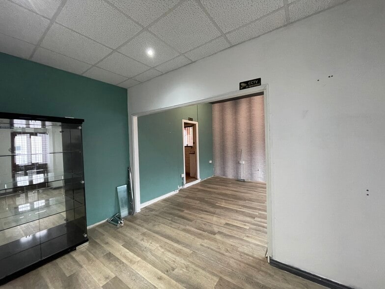 28 Corringham Rd, Stanford Le Hope to rent - Building Photo - Image 2 of 6