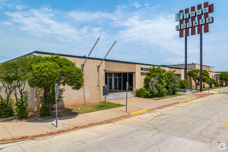 1301 Lamar St, Wichita Falls, TX for rent - Primary Photo - Image 1 of 19