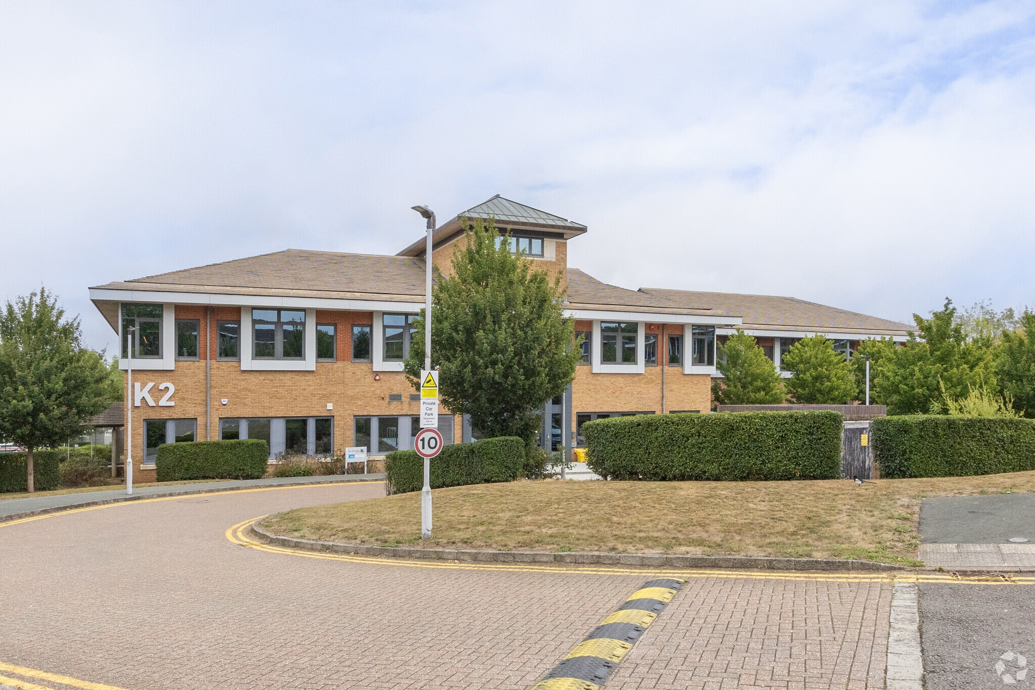 Timbold Dr, Milton Keynes to rent Primary Photo- Image 1 of 4