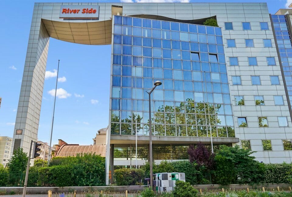 Office in Lyon for sale Building Photo- Image 1 of 13