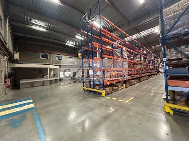 Industrial in Bondoufle to rent Interior Photo- Image 1 of 15