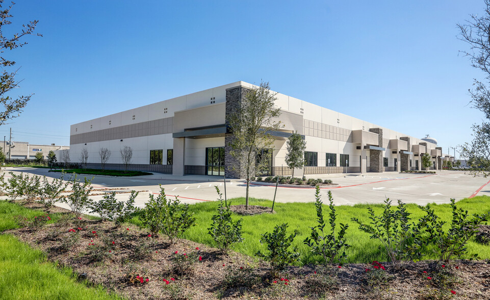 1350 Industrial Blvd, Sugar Land, TX for rent - Building Photo - Image 1 of 6