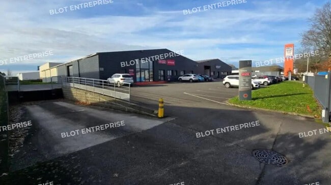 Location Local d'activités 1 250 m²