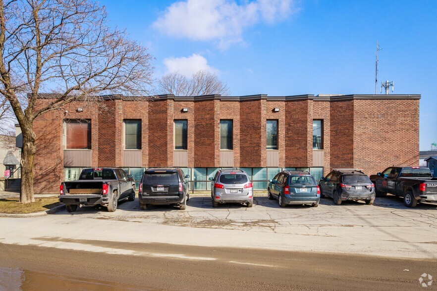 45 Boul Saint-Joseph, Lachine, QC for rent - Building Photo - Image 3 of 5