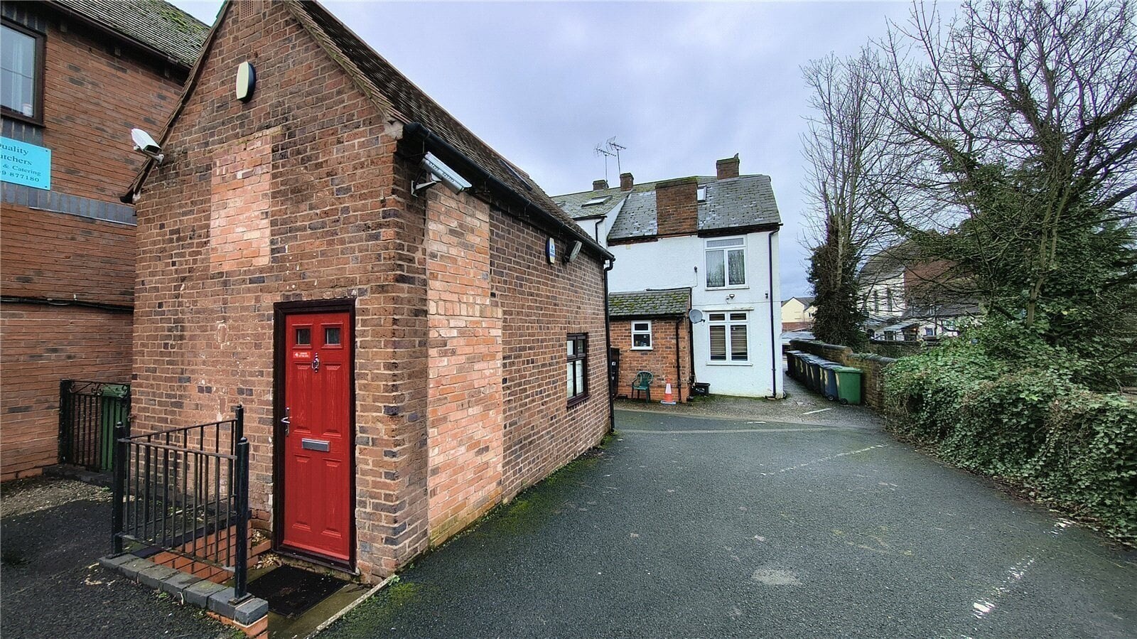 6 Parkes Passage, Stourport On Severn to rent Primary Photo- Image 1 of 5