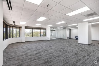 1349 Empire Central Dr, Dallas, TX to rent Interior Photo- Image 2 of 3