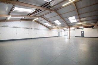 Kingsfield Clos, Northampton to rent Interior Photo- Image 2 of 3