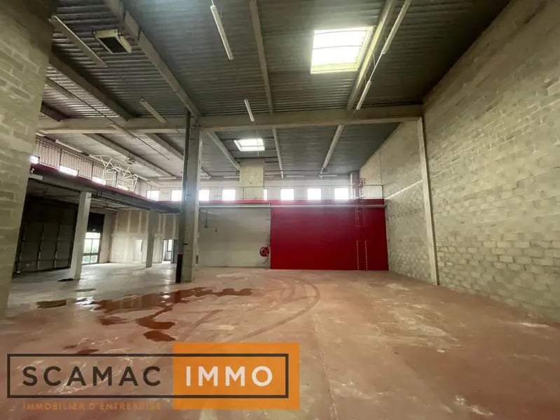 Industrial in Lisses to rent Interior Photo- Image 1 of 8