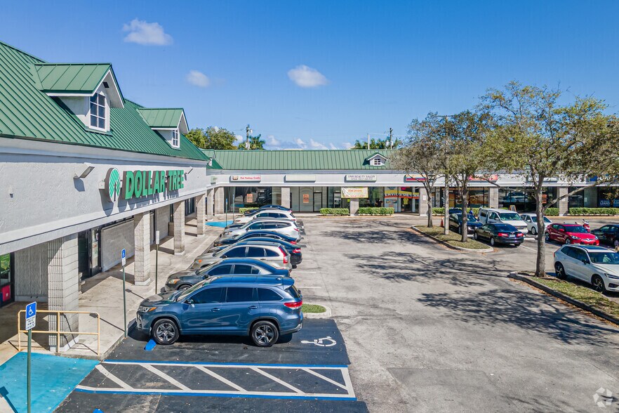 920-1020 W Hallandale Beach Blvd, Hallandale Beach, FL for rent - Building Photo - Image 2 of 13