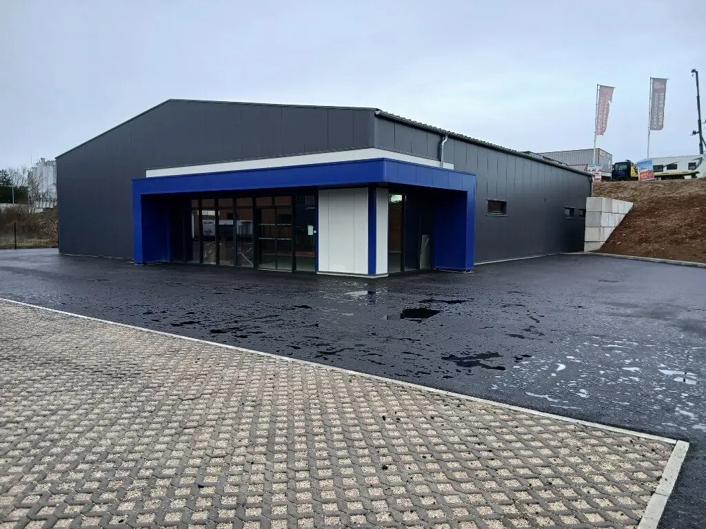 Location Local d'activités 500 m² - Photo 1