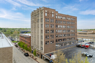 164 Division St, Elgin, IL for rent Building Photo- Image 1 of 6