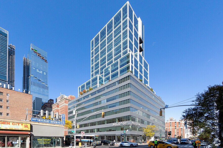 441 Ninth Ave, New York, NY for rent - Building Photo - Image 1 of 6