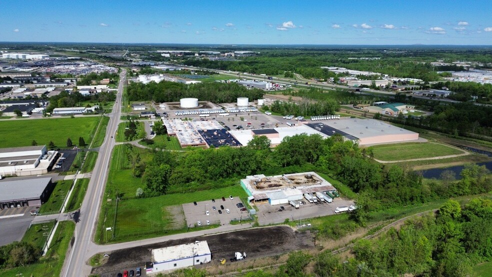 28000 Wick Rd, Romulus, MI for sale - Building Photo - Image 1 of 4