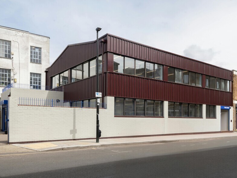 59-61 Vyner St, London to rent - Building Photo - Image 1 of 12