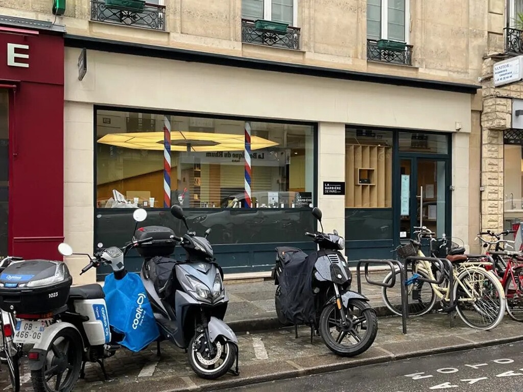 Location Commerce 82 m² - Photo 1