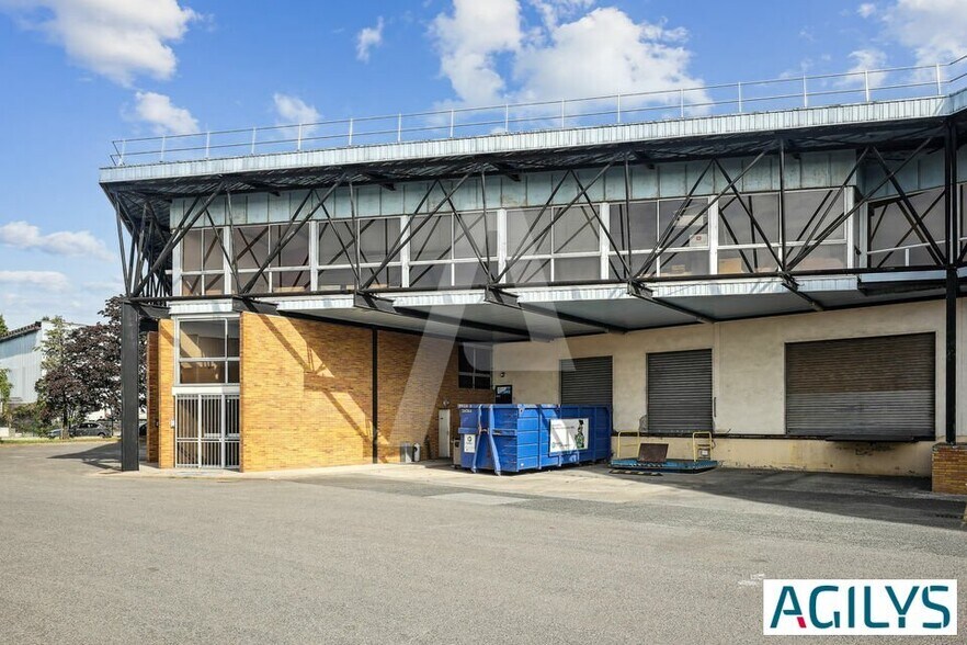 2-16 Boulevard Arago, Wissous to rent - Building Photo - Image 1 of 8