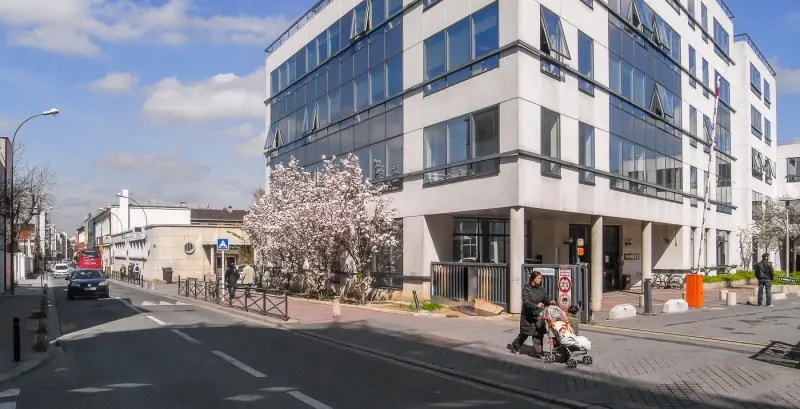 155 Rue Du Docteur Bauer, Saint-Ouen-sur-Seine to rent - Building Photo - Image 3 of 3
