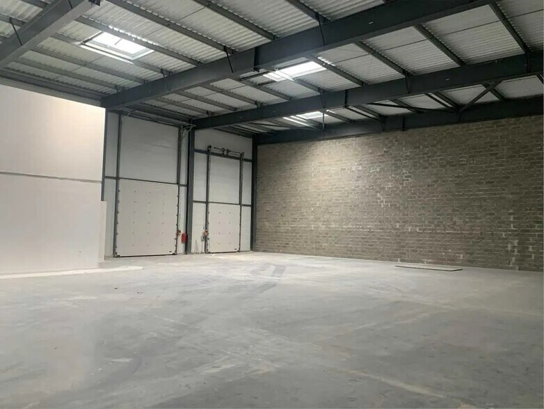 Office in Mérignac to rent - Interior Photo - Image 2 of 19