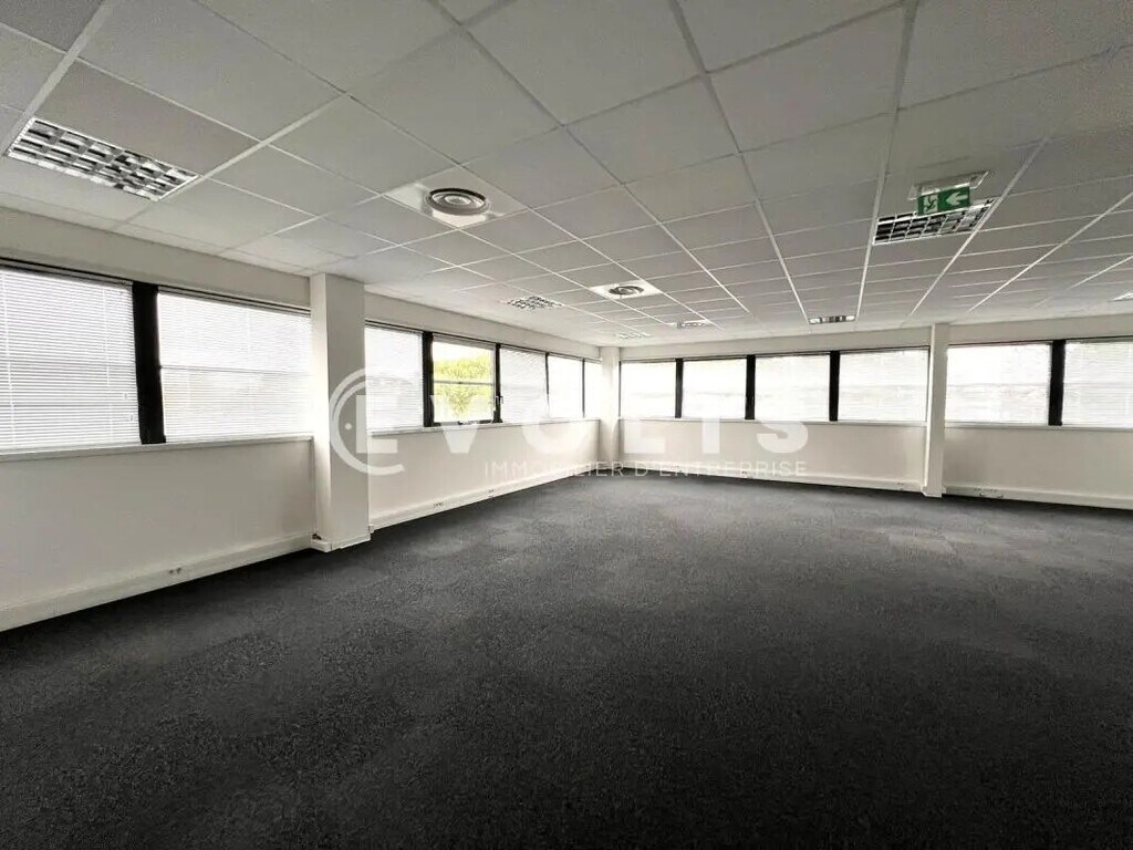Location Bureaux 156 m² à 3 966 m² - Photo 1