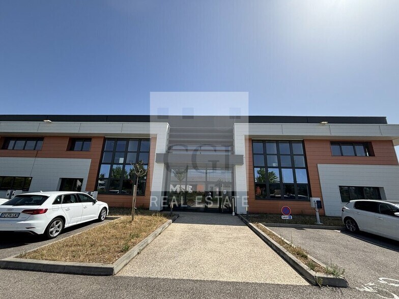 Office in Jonage to rent - Building Photo - Image 2 of 12