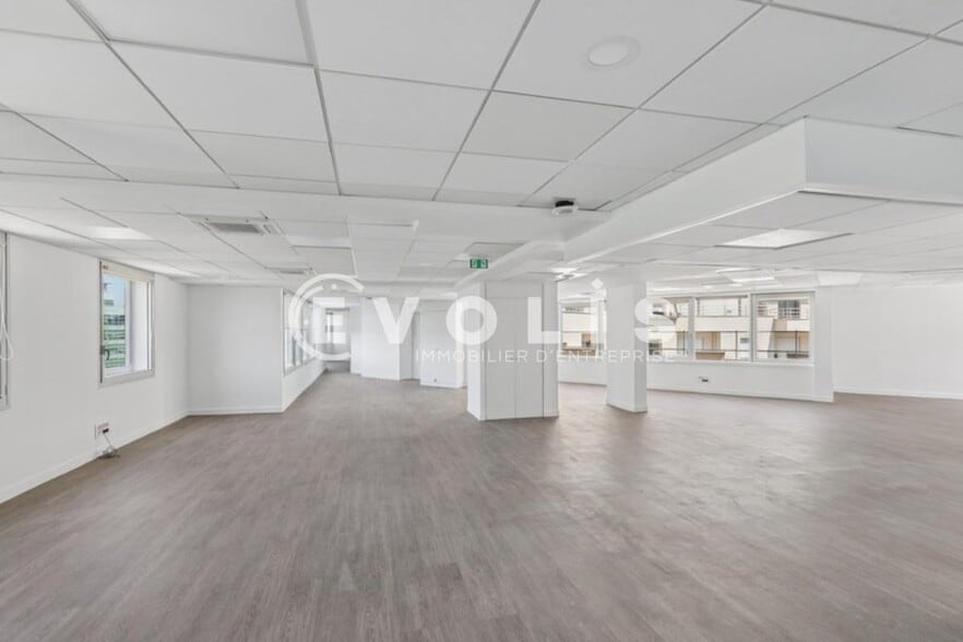 1-3 Allée Edmé Lheureux, Joinville-le-Pont to rent - Interior Photo - Image 2 of 13