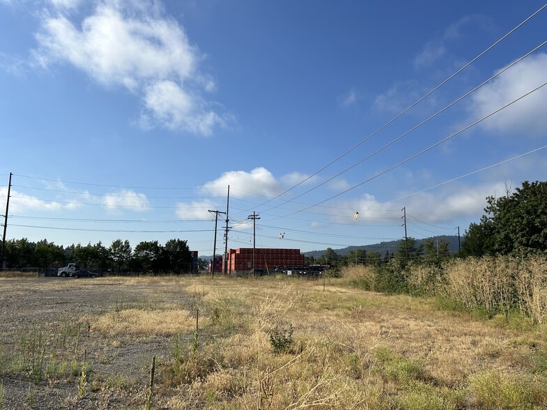 12299 N Lombard St, Portland, OR for sale - Building Photo - Image 3 of 11