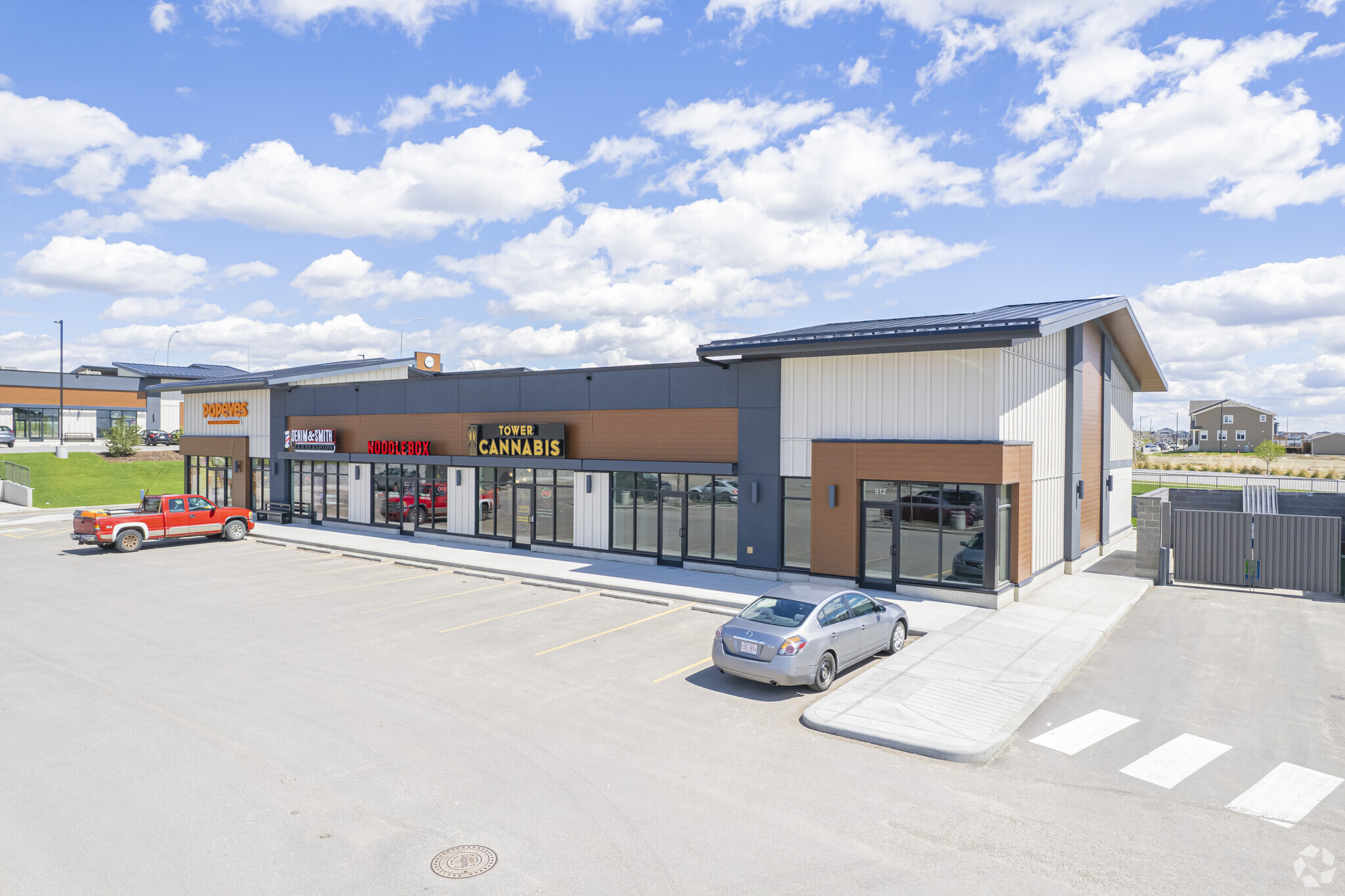 258 Northridge Drive Okotoks, Okotoks, AB for rent Building Photo- Image 1 of 5