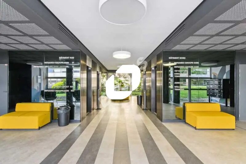 Office in Pantin to rent - Building Photo - Image 1 of 15