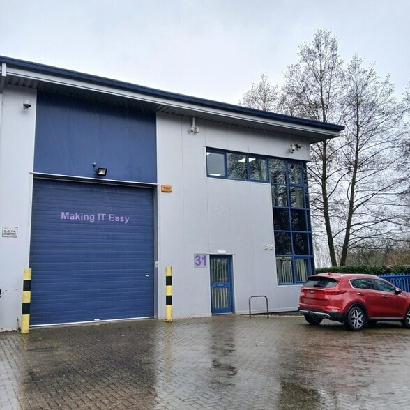 Top Angel, Buckingham to rent - Building Photo - Image 2 of 3