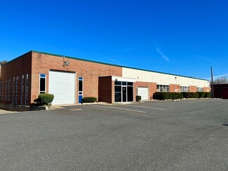 More details for 18-38 Garvies Point Rd, Glen Cove, NY - Industrial for Rent