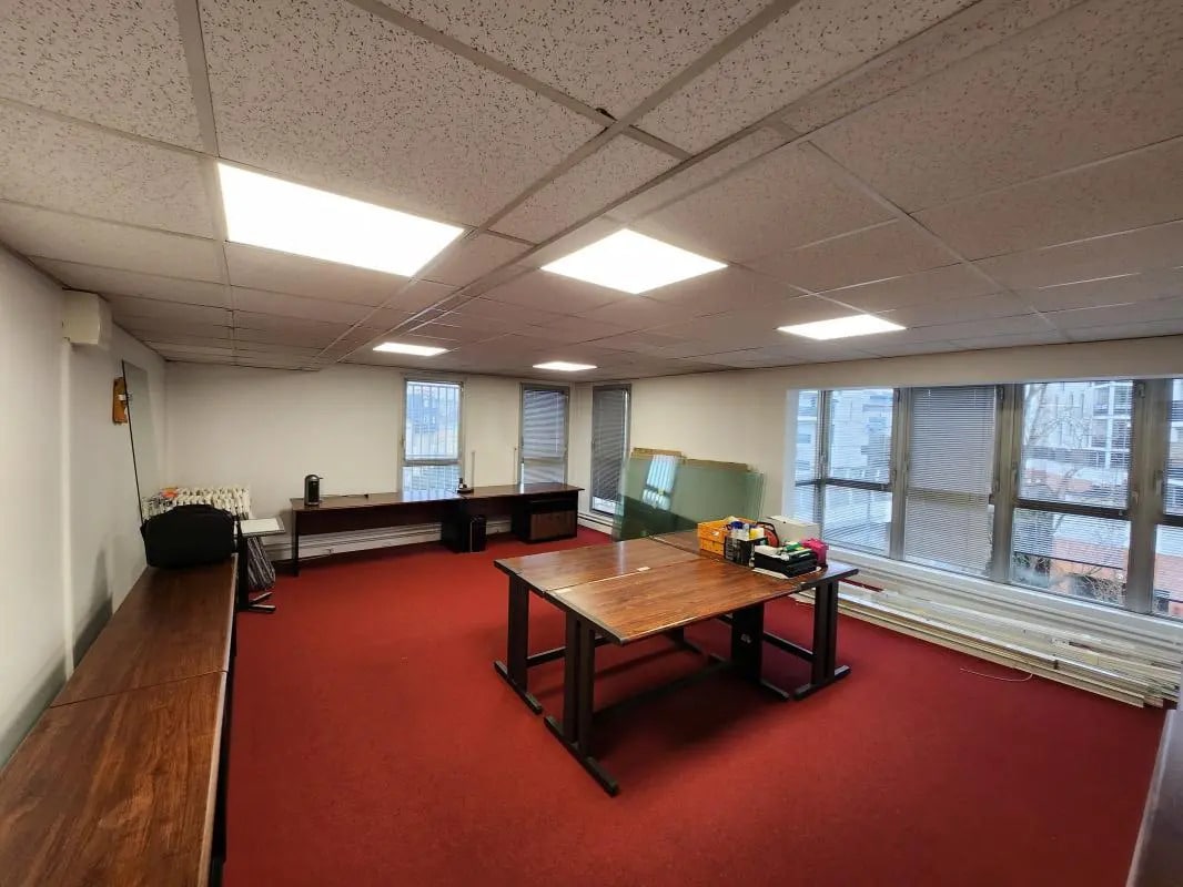 8 Place Du Ponceau, Cergy for sale Interior Photo- Image 1 of 11