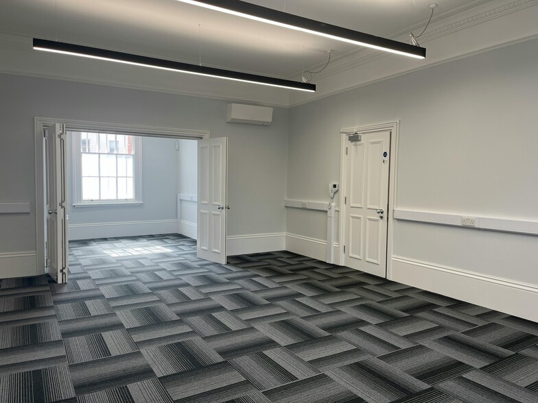 14 Hamilton Ter, Leamington Spa to rent - Building Photo - Image 3 of 9