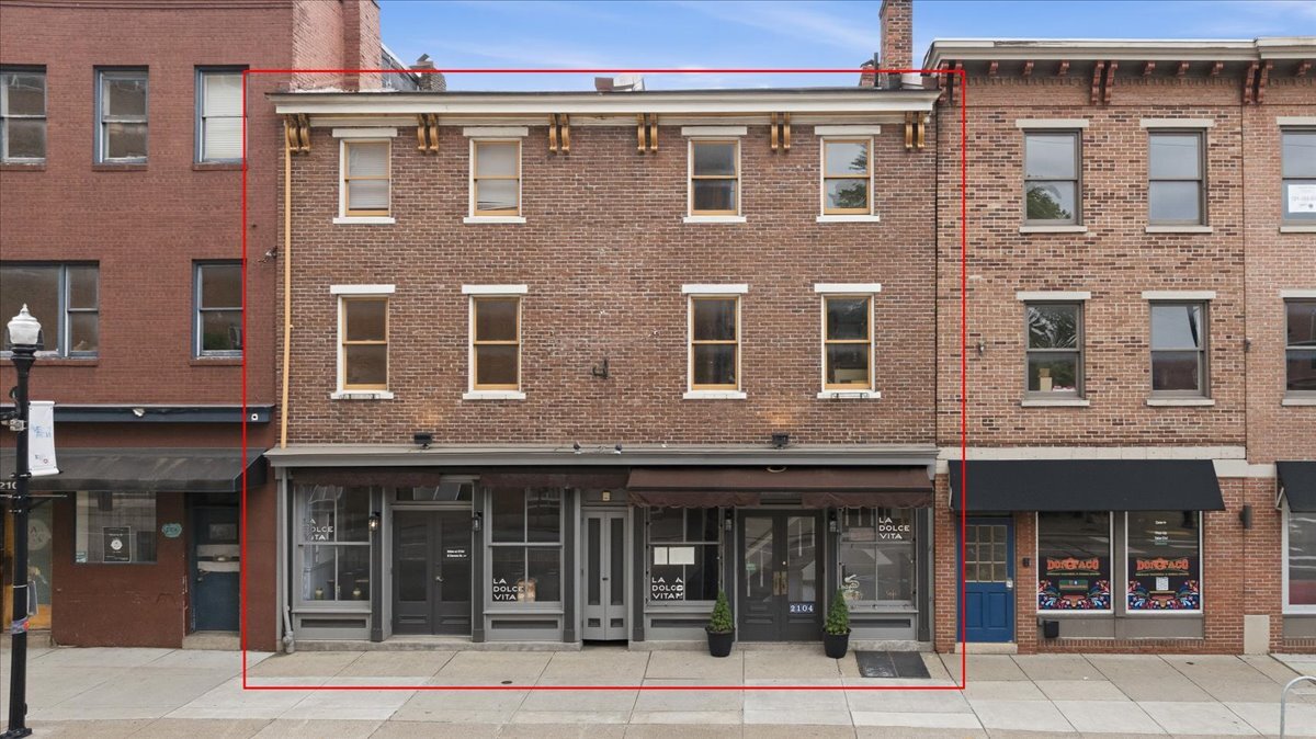2104 E Carson St, Pittsburgh, PA for sale Primary Photo- Image 1 of 46