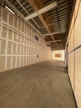 1100 NE 79th St, Miami, FL to rent Interior Photo- Image 2 of 4