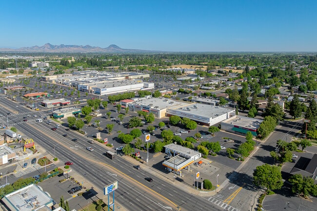 More details for 865 Colusa Ave, Yuba City, CA - Retail for Sale