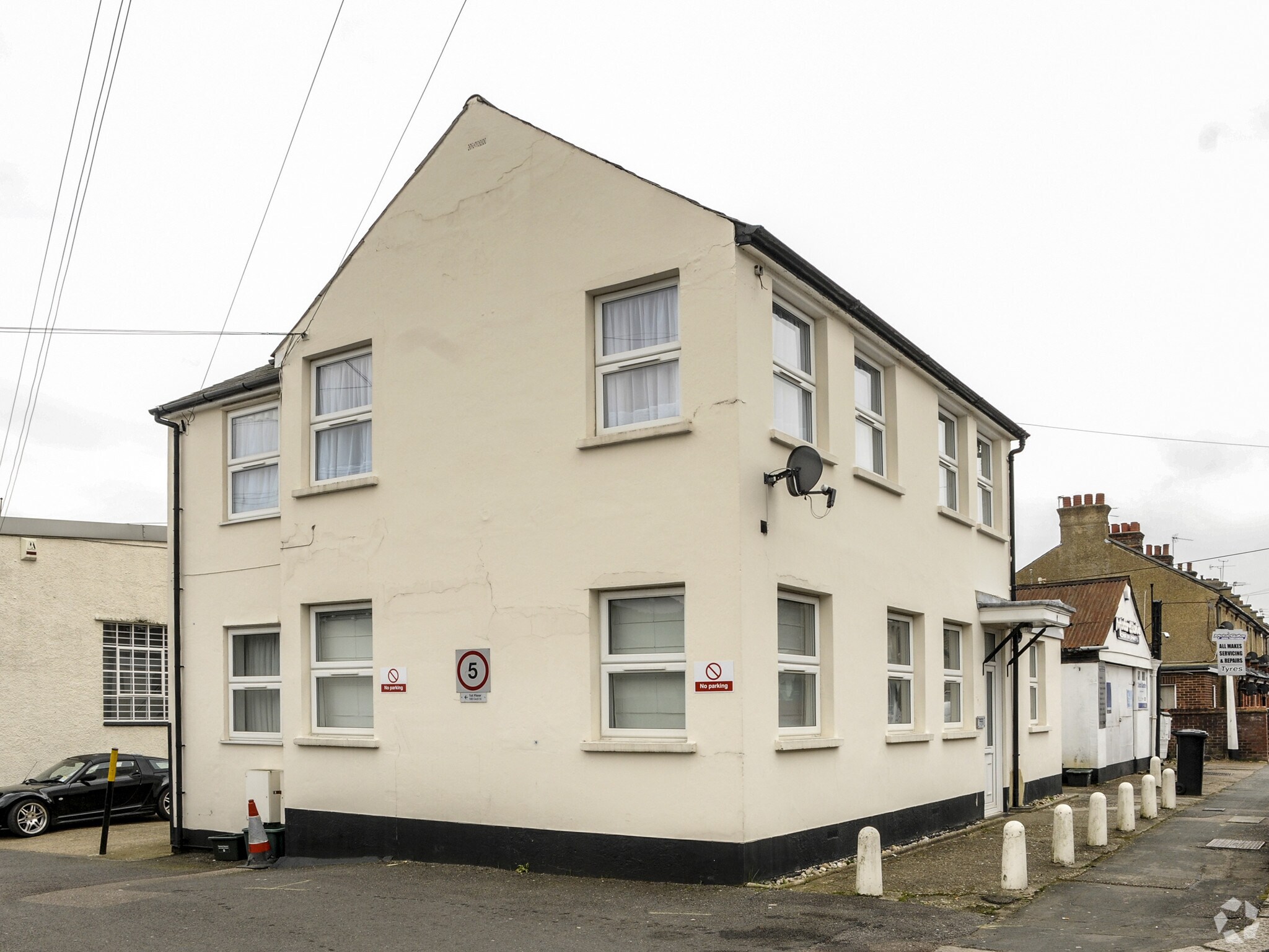 100 Cecil St, Watford for sale Primary Photo- Image 1 of 1