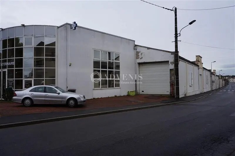 Vente Entrepôt 4 300 m² - Photo 1