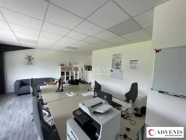 Light Industrial in Blanquefort to rent - Interior Photo - Image 3 of 5