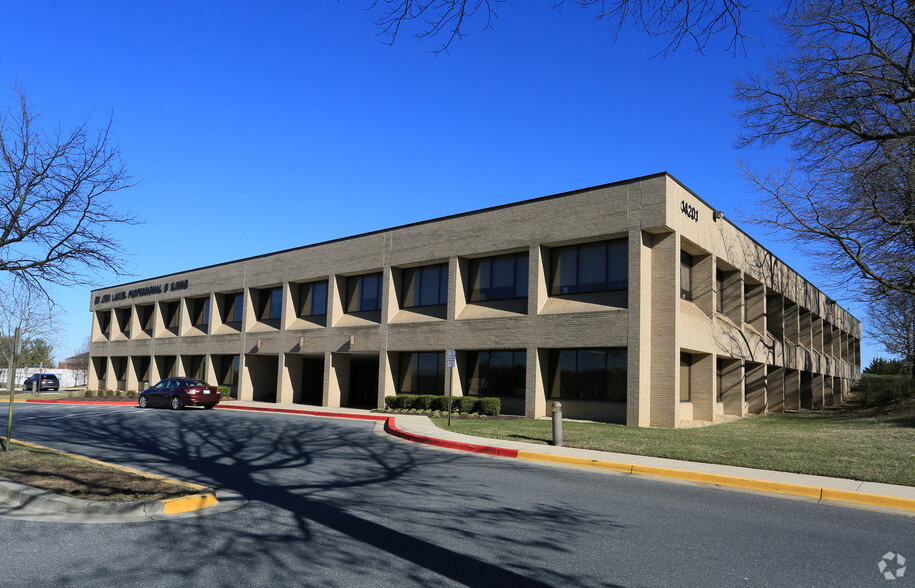 14201 Laurel Park Dr, Laurel, MD for sale - Primary Photo - Image 1 of 1